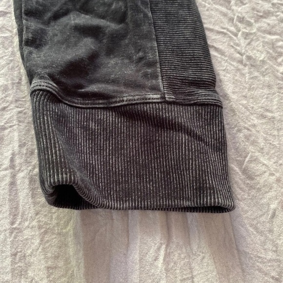 ISO - Picture 4 of 4